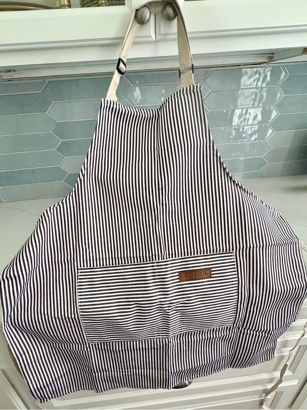 New 2-Pack Adjustable Striped Chef Aprons with Pockets – Black & Brown Pinstripe - Picture 3 of 10